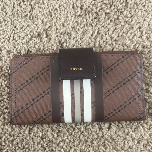 Fossil Brown Leather Wallet - Picture 1 of 3
